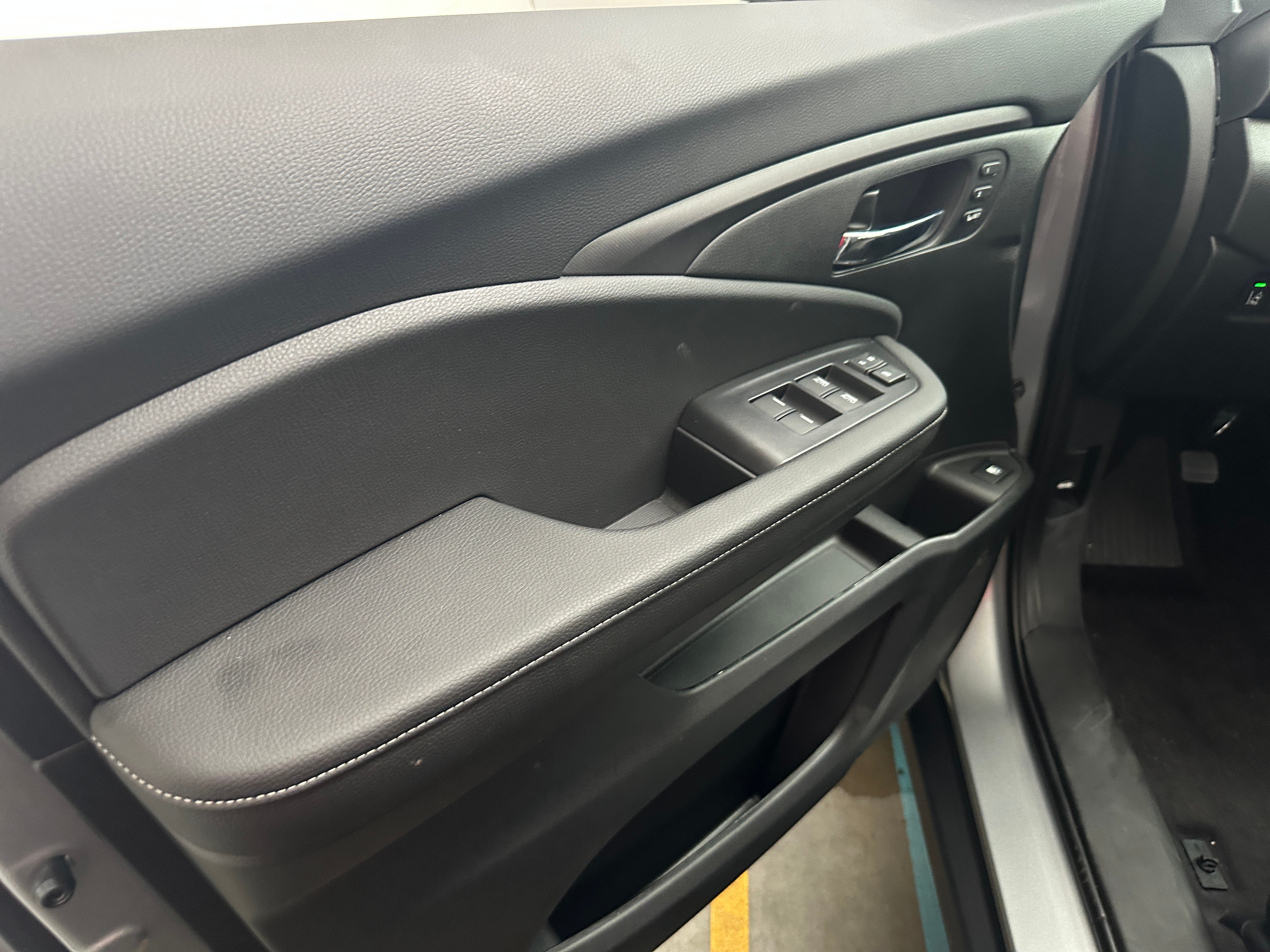 honda ridgeline 2026 5FPYK3F57TB006831 image honda ridgeline 2026 5FPYK3F57TB006831 image