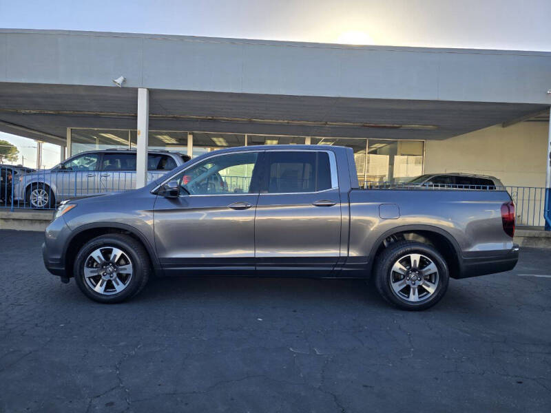 honda ridgeline 2017 5FPYK2F56HB007888 image honda ridgeline 2017 5FPYK2F56HB007888 image