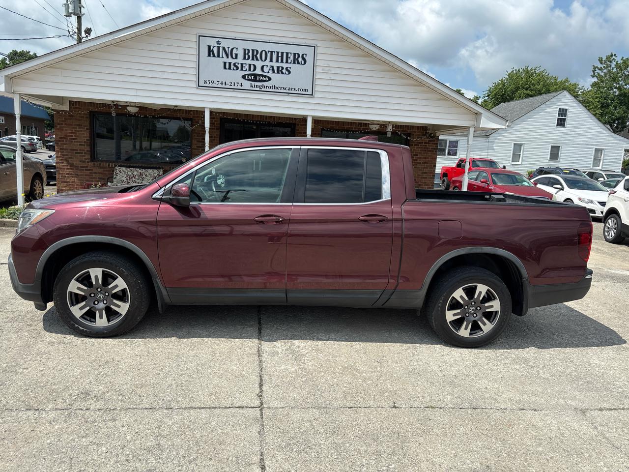 honda ridgeline 2017 5FPYK3F59HB008104 image honda ridgeline 2017 5FPYK3F59HB008104 image