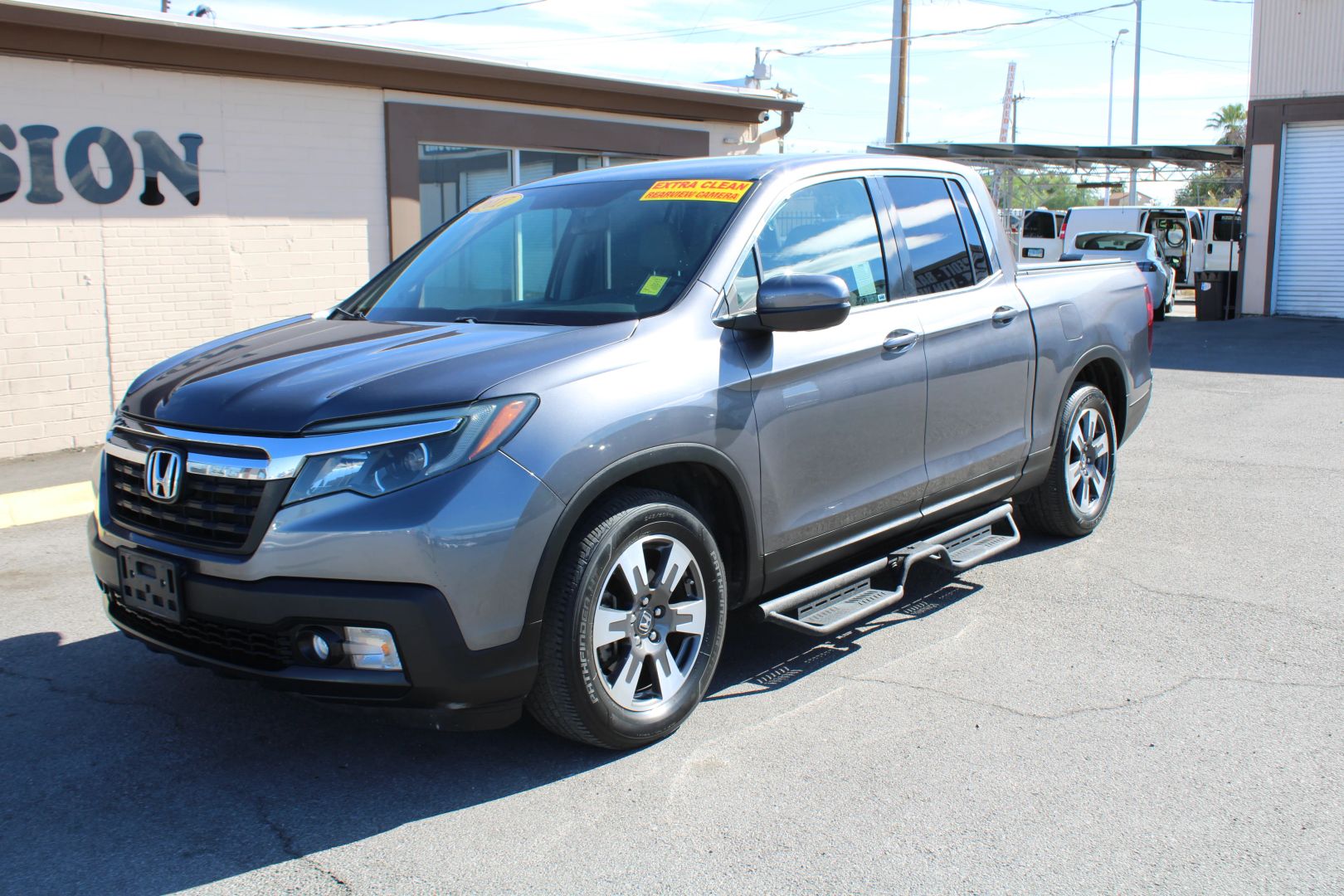 honda ridgeline 2017 5FPYK2F57HB008709 image honda ridgeline 2017 5FPYK2F57HB008709 image