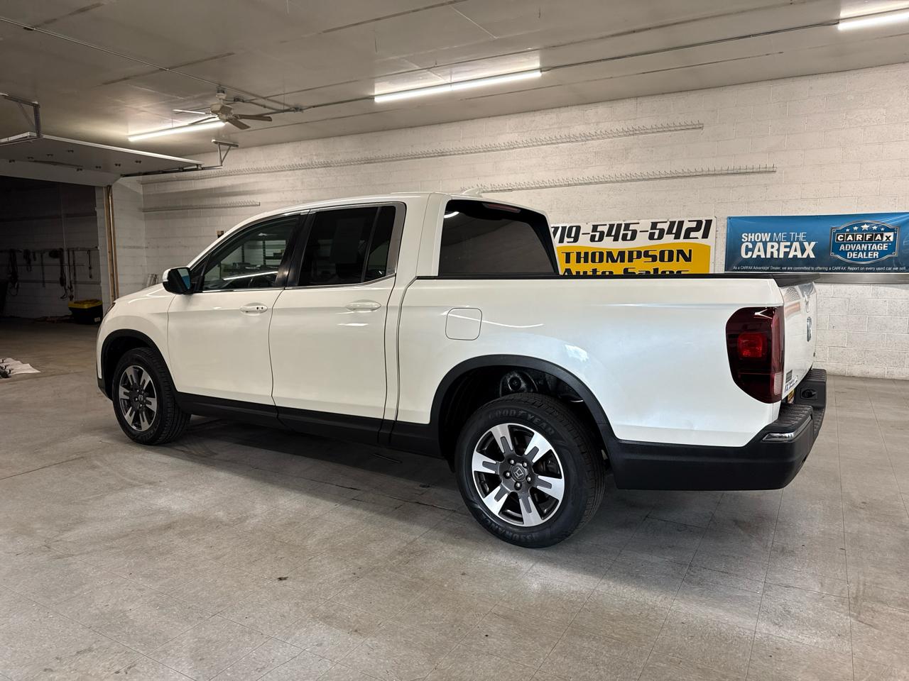 honda ridgeline 2017 5FPYK3F56HB011221 image honda ridgeline 2017 5FPYK3F56HB011221 image