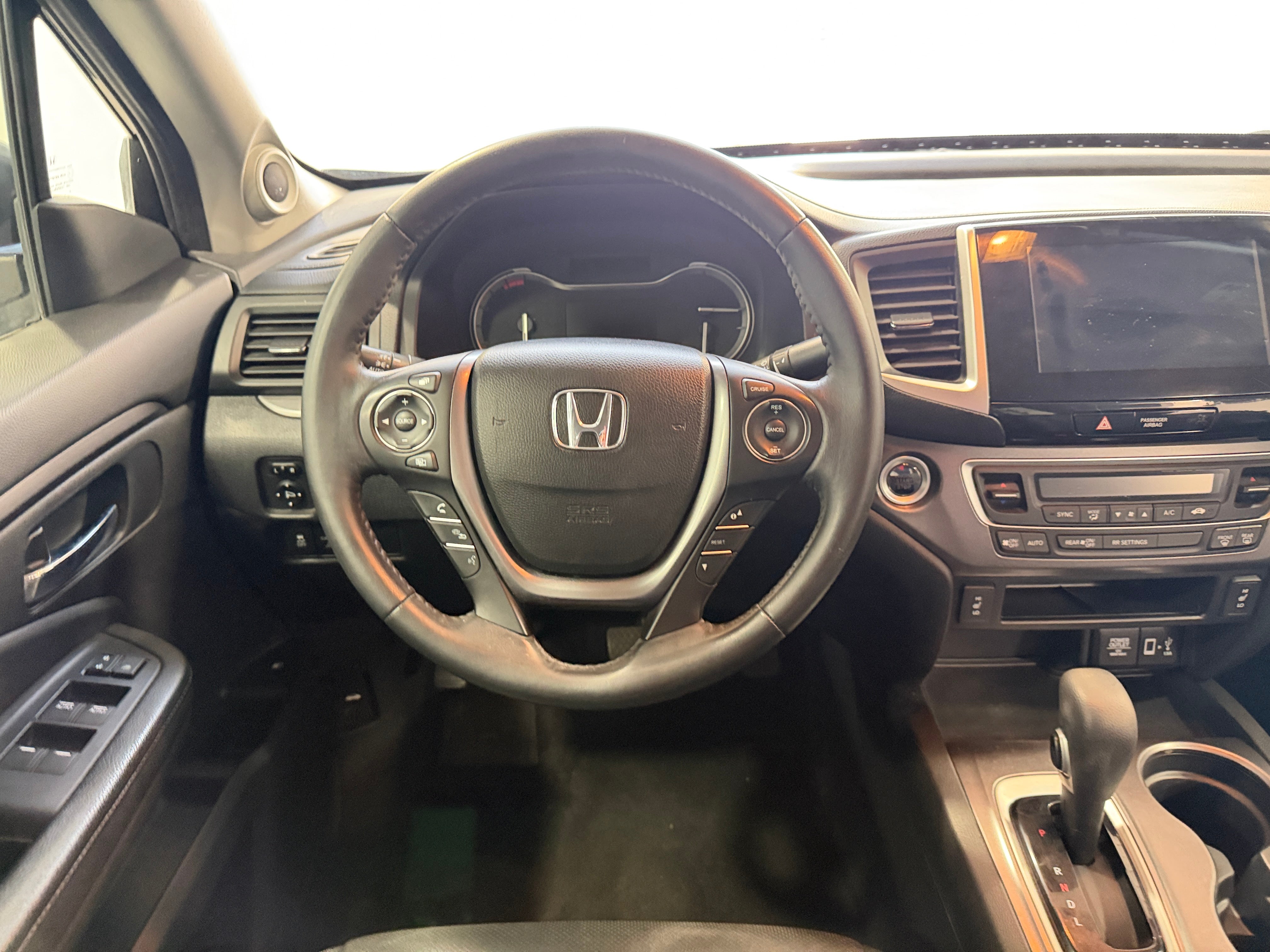 honda ridgeline 2017 5FPYK2F64HB006246 image honda ridgeline 2017 5FPYK2F64HB006246 image