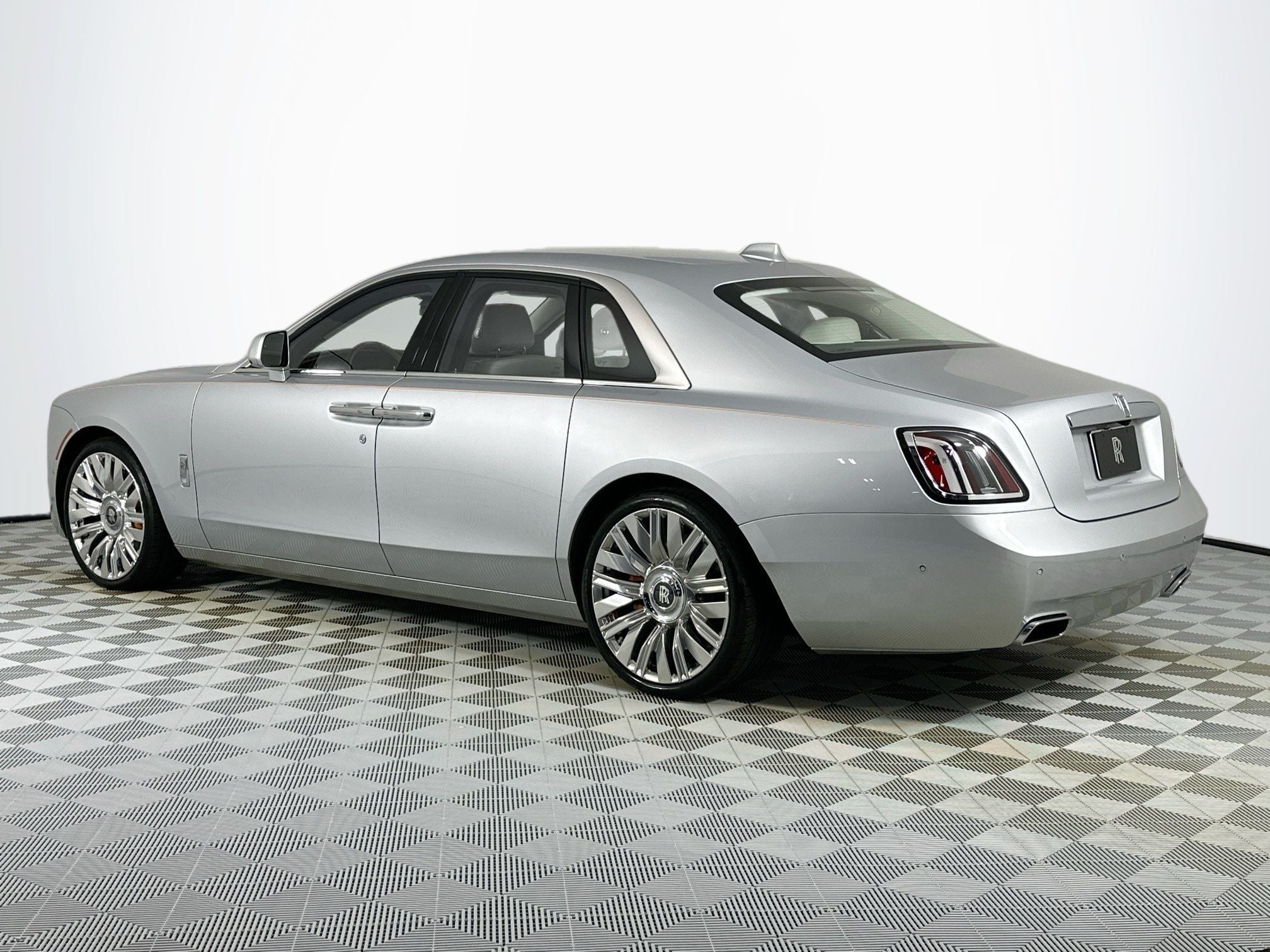 rolls-royce ghost 2026 SCA13GZ08TU232759 image rolls-royce ghost 2026 SCA13GZ08TU232759 image