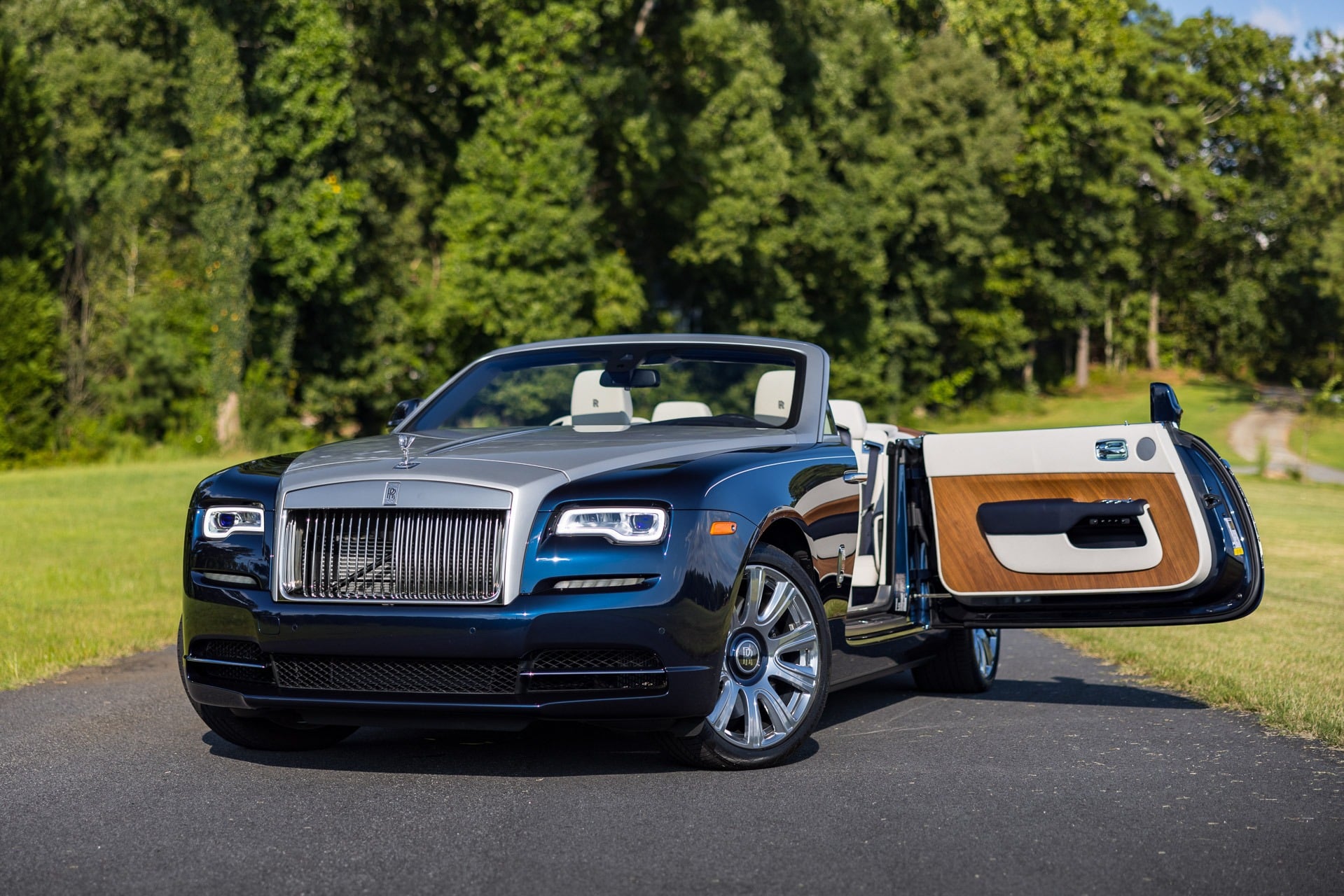 rolls-royce dawn 2018 SCA666D58JU107672 image rolls-royce dawn 2018 SCA666D58JU107672 image