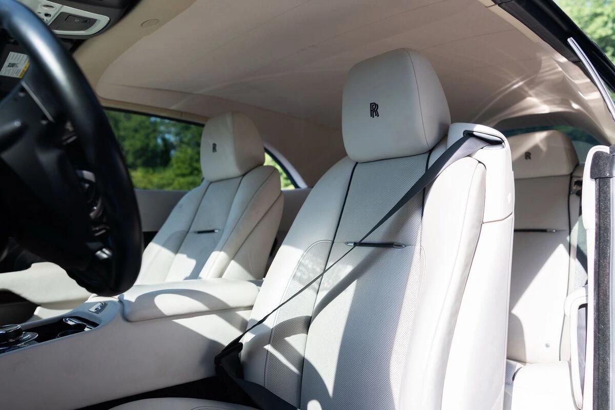 rolls-royce dawn 2017 SCA666D52HU102834 image rolls-royce dawn 2017 SCA666D52HU102834 image