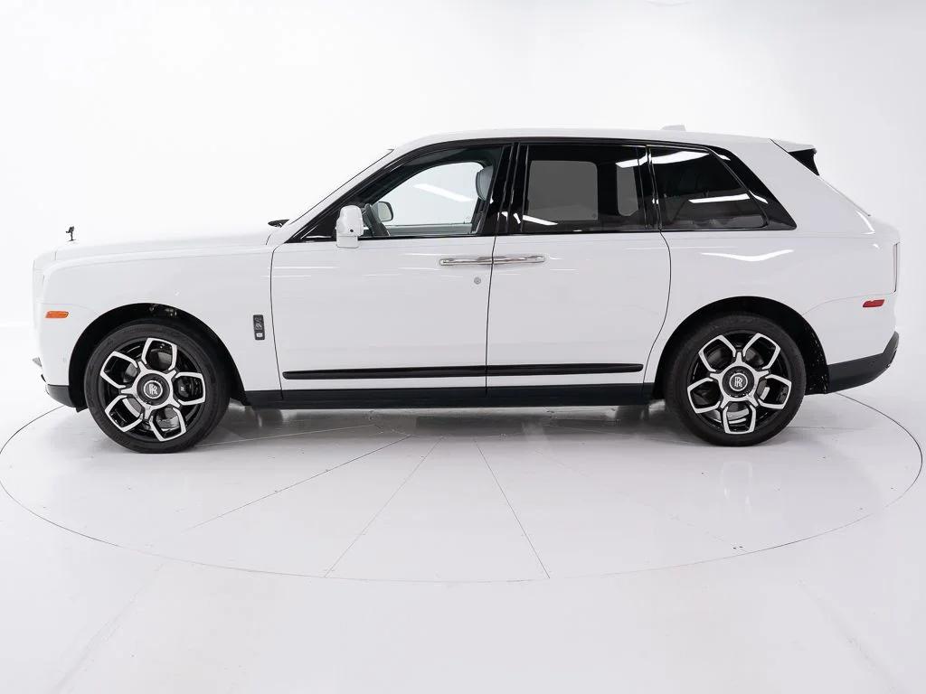 rolls-royce cullinan 2024 SLATV8C04RU225561 image rolls-royce cullinan 2024 SLATV8C04RU225561 image