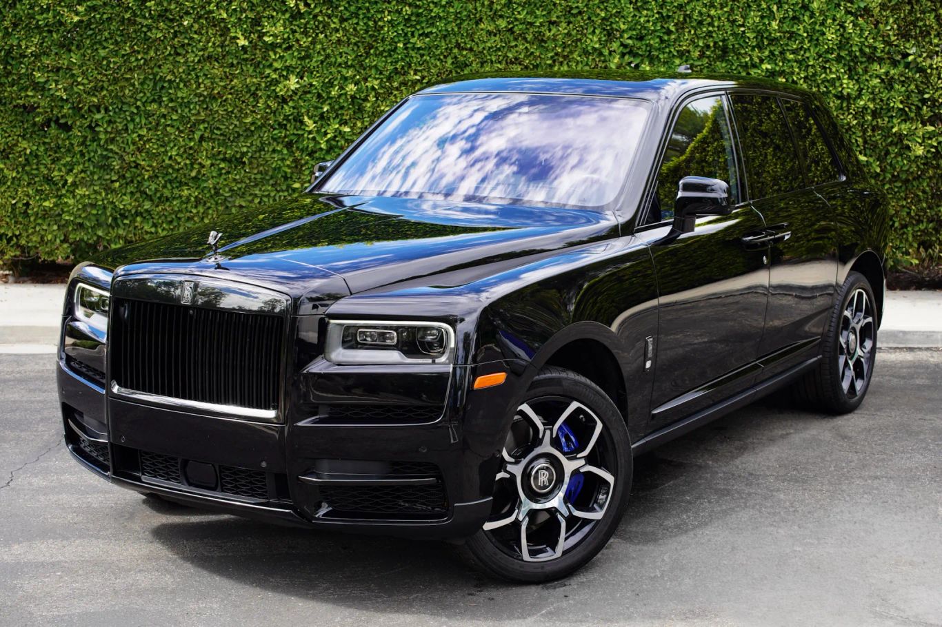 rolls-royce cullinan 2022 SLATV8C02NU212530 image rolls-royce cullinan 2022 SLATV8C02NU212530 image