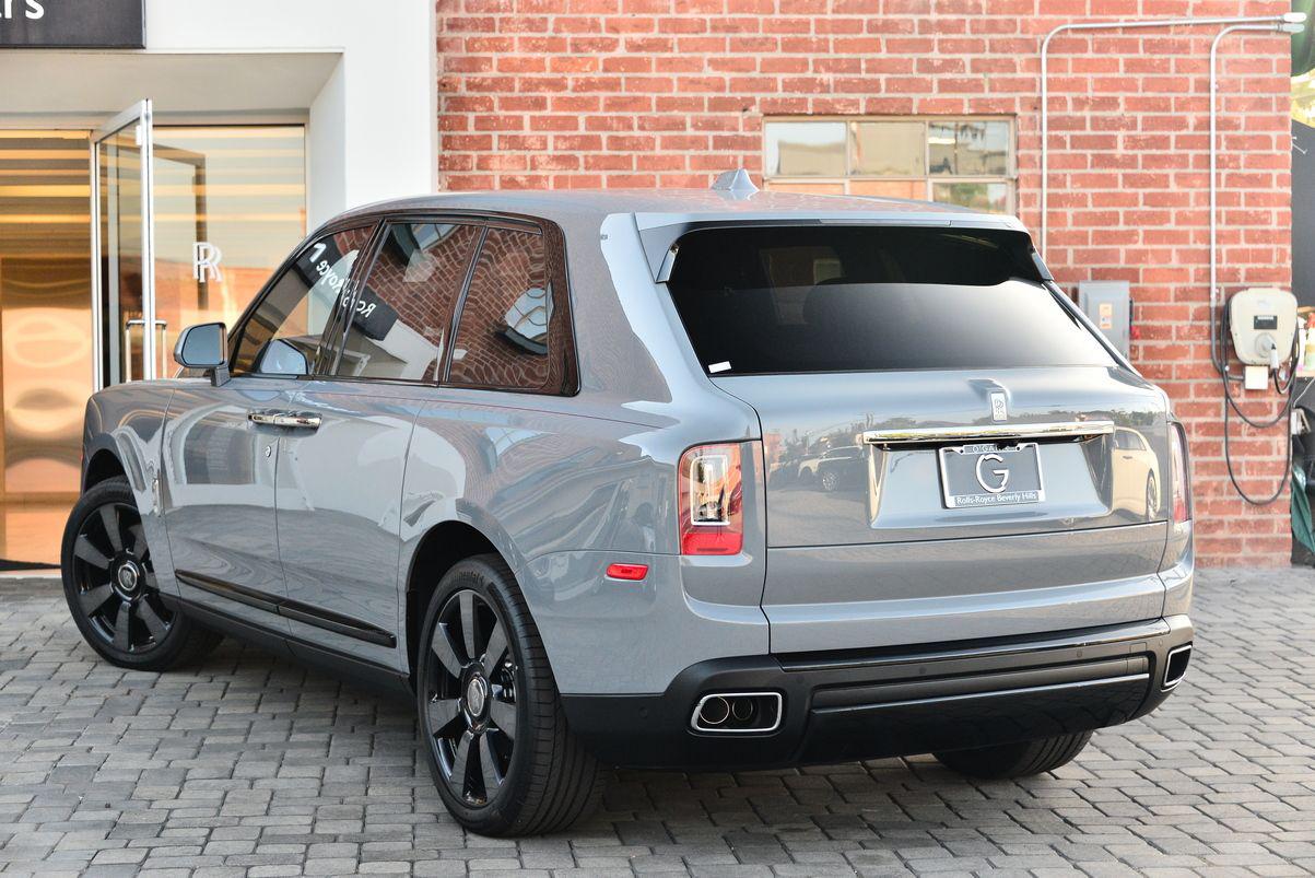 rolls-royce cullinan 2022 SLATV4C01NU212396 image rolls-royce cullinan 2022 SLATV4C01NU212396 image