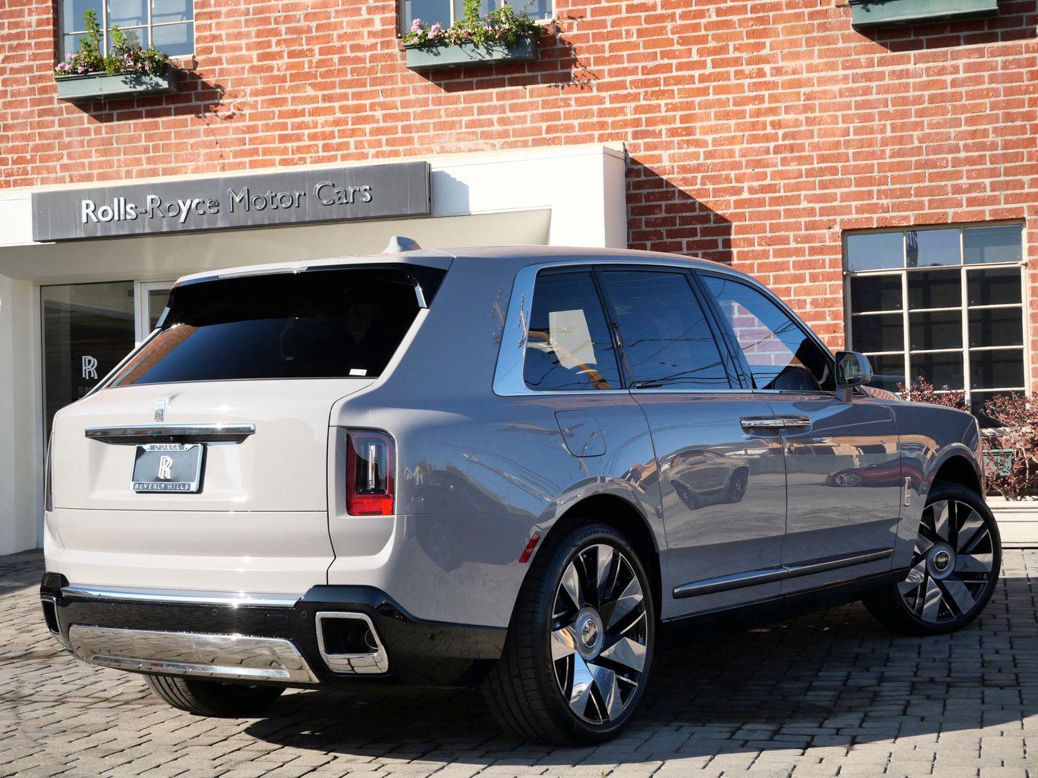 rolls-royce cullinan 2025 SLA13HA06SU229357 image rolls-royce cullinan 2025 SLA13HA06SU229357 image
