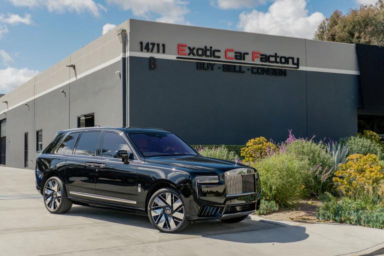 rolls-royce cullinan 2025 SLA13HA06SU228743 image rolls-royce cullinan 2025 SLA13HA06SU228743 image