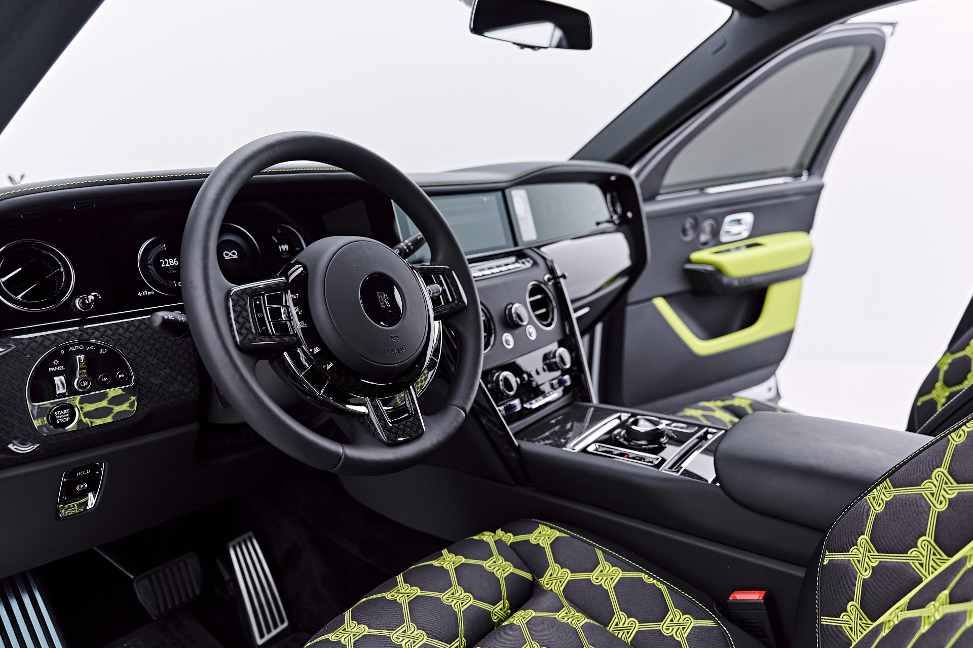 rolls-royce cullinan 2025 SLA43HA02SU229238 image rolls-royce cullinan 2025 SLA43HA02SU229238 image