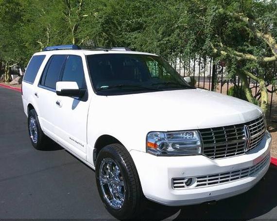 LINCOLN NAVIGATOR 2011 5LMJJ2H50BEJ05701 image