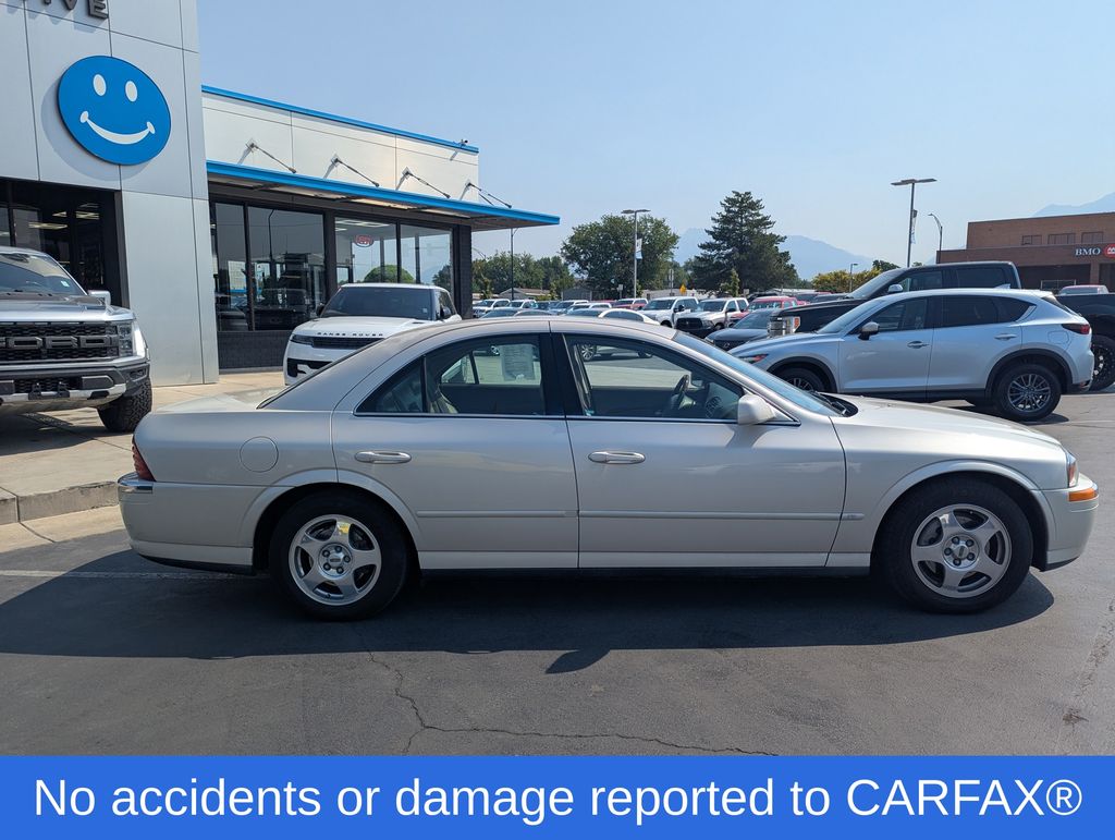 lincoln ls 2001 1LNHM86S61Y622180 image lincoln ls 2001 1LNHM86S61Y622180 image