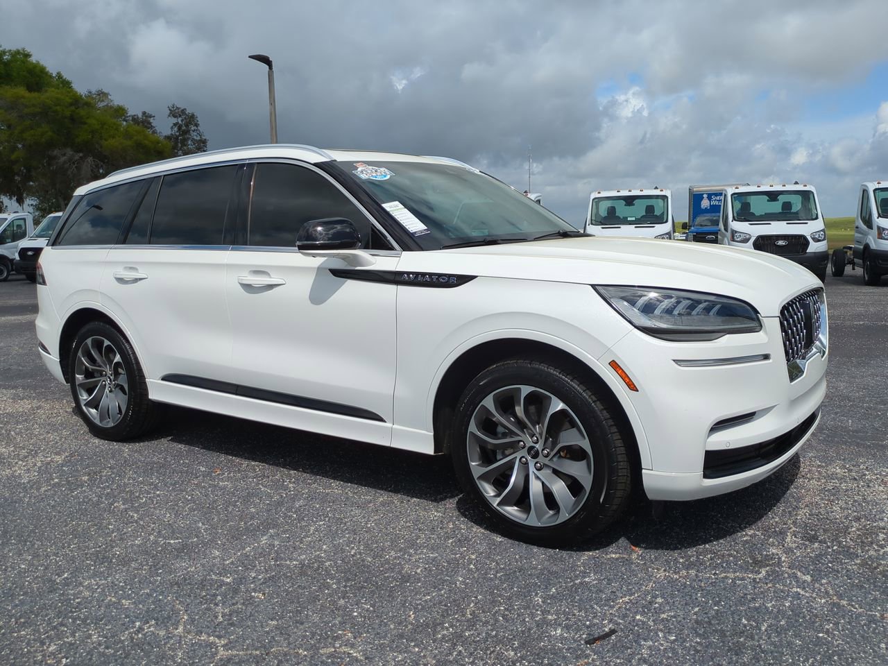 lincoln aviator 2023 5LMYJ8XY4PNL00219 image lincoln aviator 2023 5LMYJ8XY4PNL00219 image