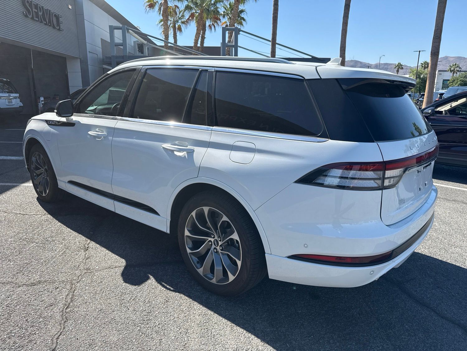 lincoln aviator 2023 5LMYJ8XY5PNL03257 image lincoln aviator 2023 5LMYJ8XY5PNL03257 image