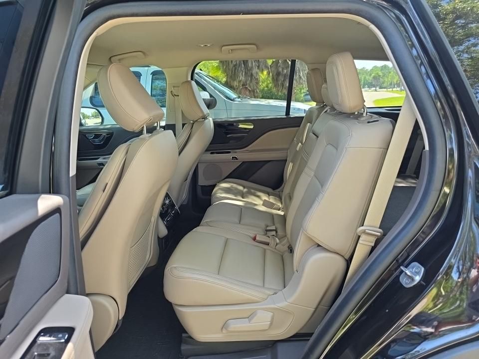 lincoln aviator 2023 5LM5J6WC0PGL13406 image lincoln aviator 2023 5LM5J6WC0PGL13406 image