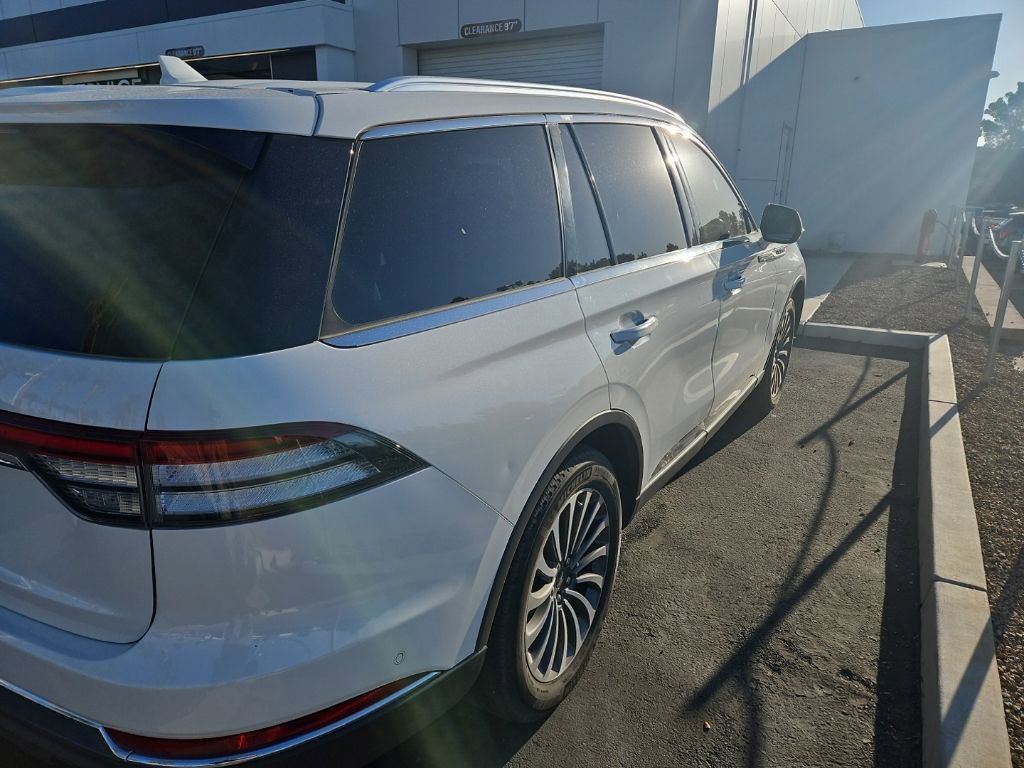 lincoln aviator 2023 5LM5J7WC4PGL00583 image lincoln aviator 2023 5LM5J7WC4PGL00583 image