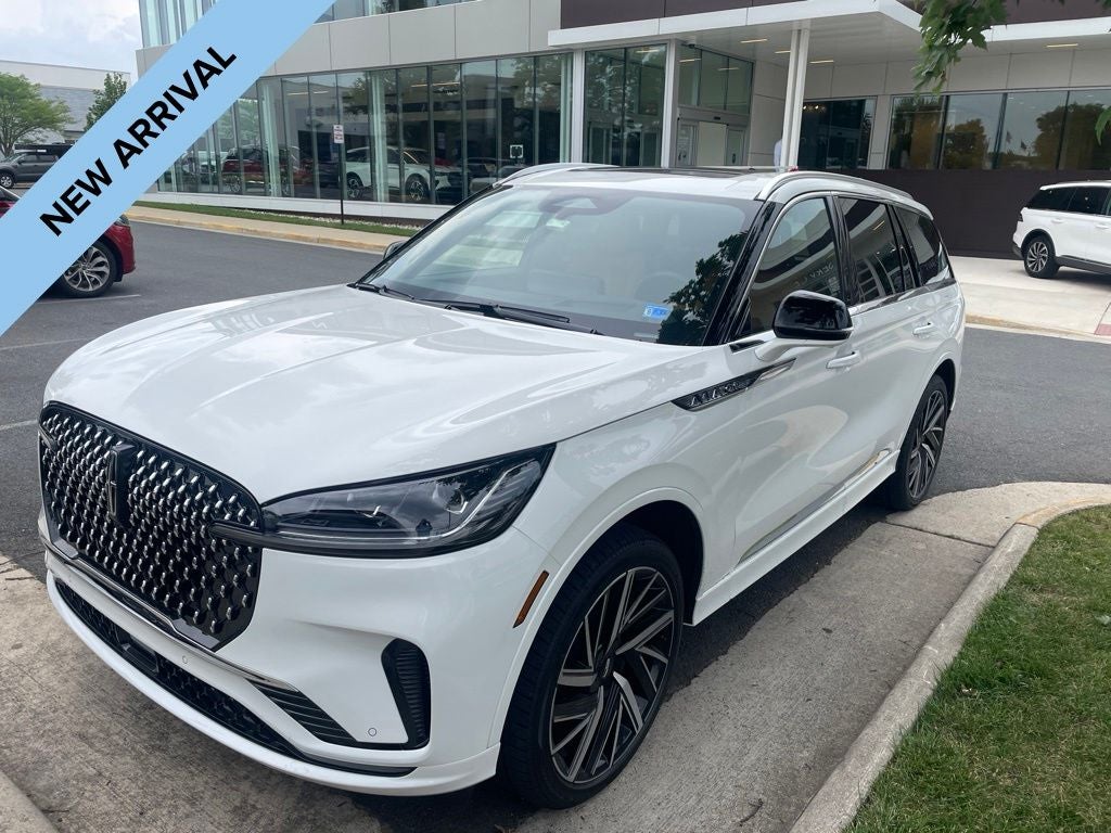lincoln aviator 2026 5LM5J9XC0TGL18972 image lincoln aviator 2026 5LM5J9XC0TGL18972 image