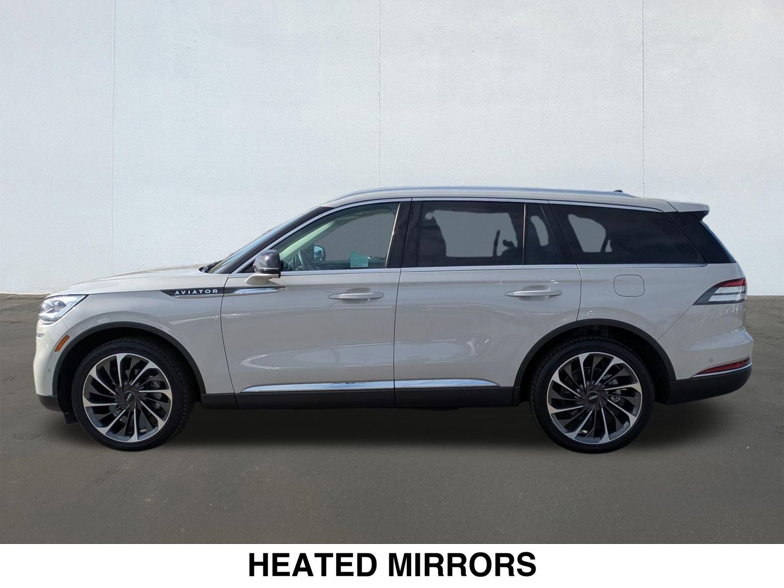 lincoln aviator 2024 5LM5J7XC1RGL09193 image lincoln aviator 2024 5LM5J7XC1RGL09193 image