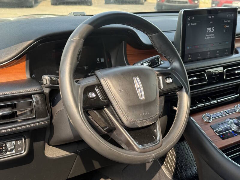lincoln aviator 2020 5LM5J7XC5LGL13206 image lincoln aviator 2020 5LM5J7XC5LGL13206 image