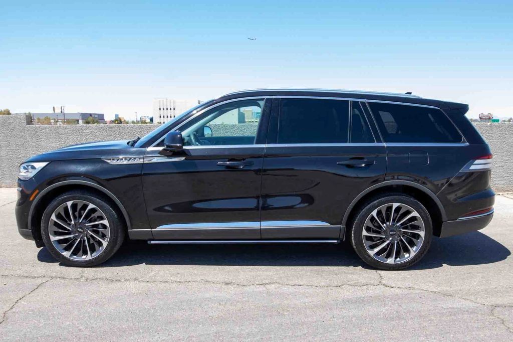 lincoln aviator 2020 5LM5J7XC7LGL05494 image lincoln aviator 2020 5LM5J7XC7LGL05494 image