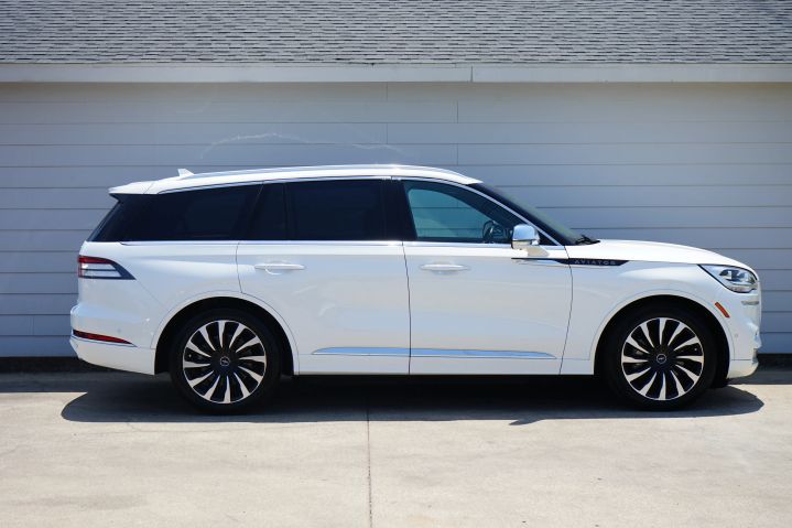 lincoln aviator 2020 5LMYJ9YY8LGL34005 image lincoln aviator 2020 5LMYJ9YY8LGL34005 image
