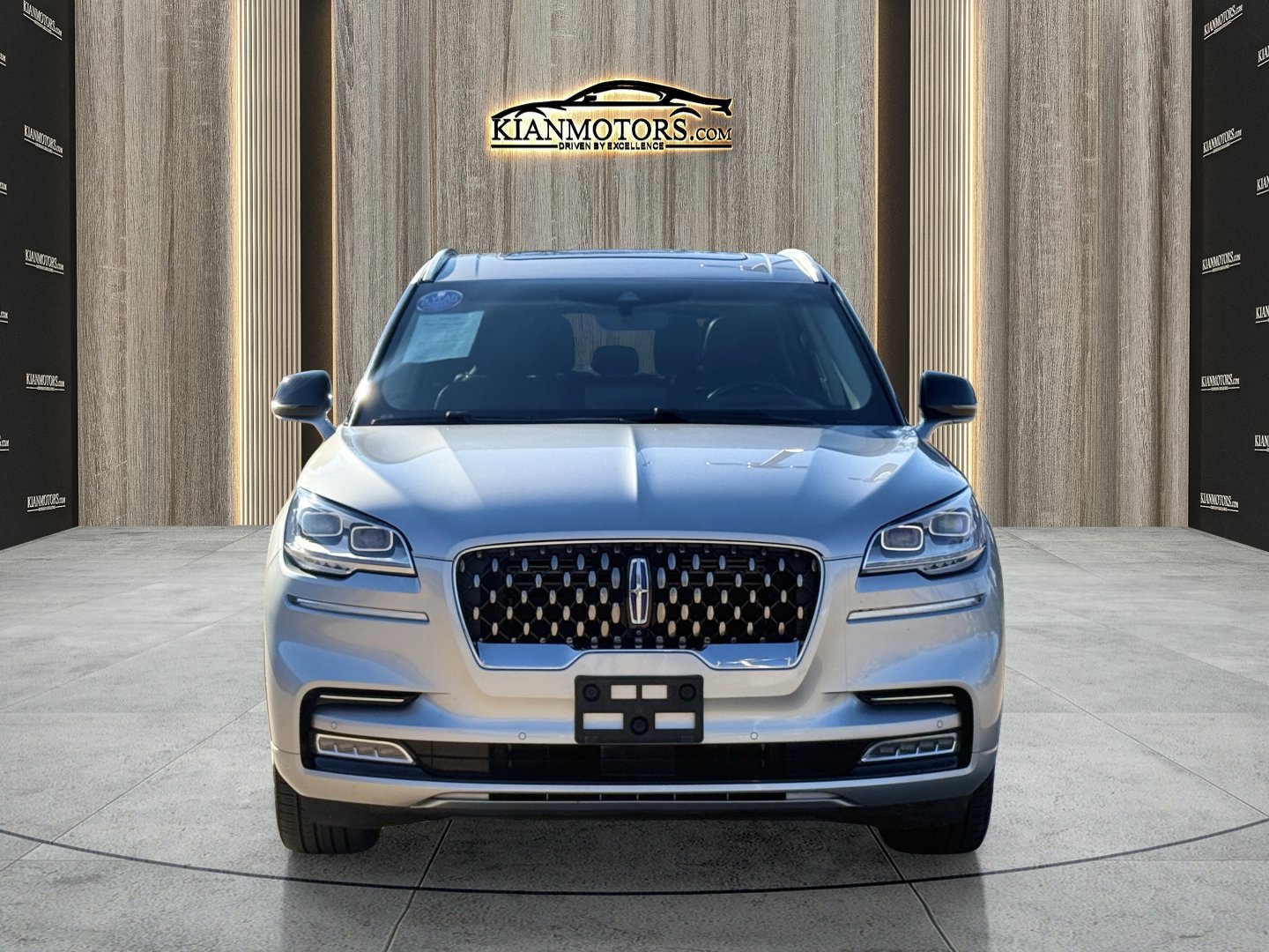 lincoln aviator 2020 5LMYJ8XY6LGL37979 image lincoln aviator 2020 5LMYJ8XY6LGL37979 image