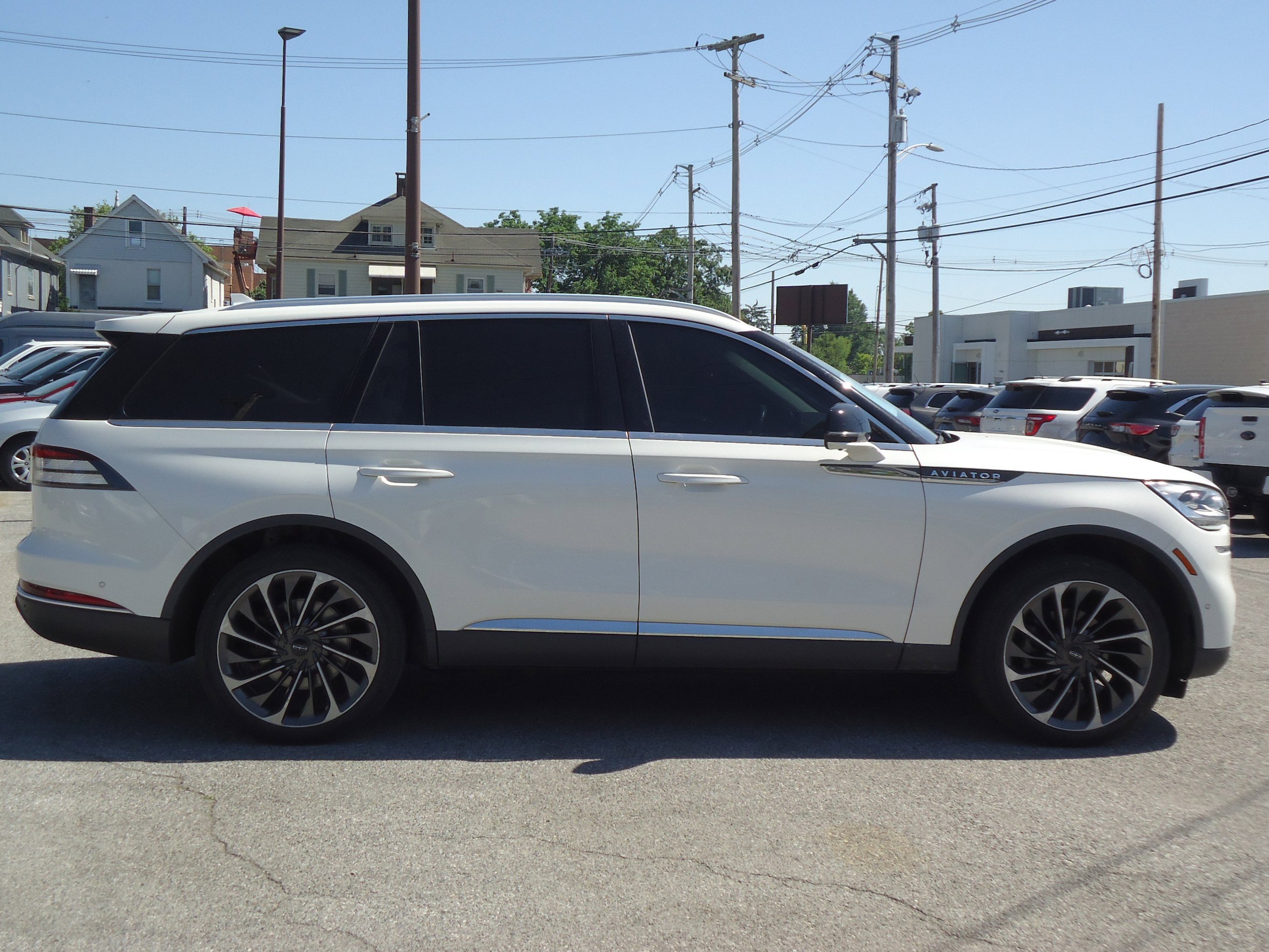 lincoln aviator 2020 5LM5J7XC9LGL24547 image lincoln aviator 2020 5LM5J7XC9LGL24547 image