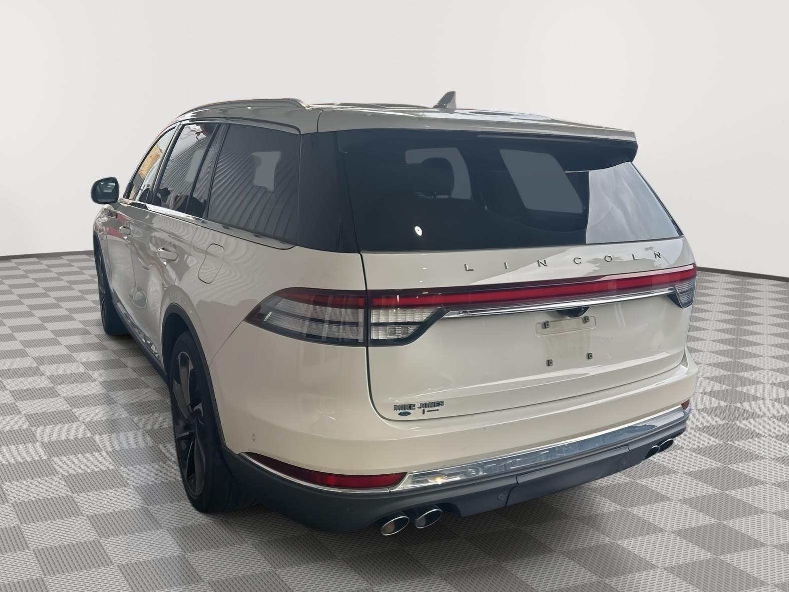 lincoln aviator 2020 5LM5J7XC5LGL35206 image lincoln aviator 2020 5LM5J7XC5LGL35206 image