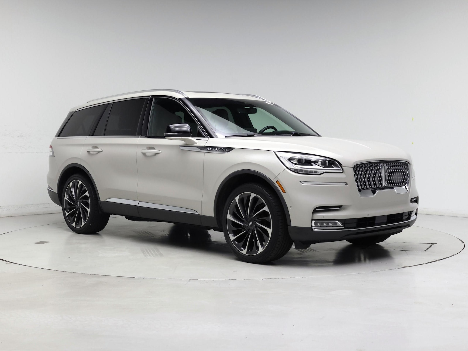 lincoln aviator 2020 5LM5J7XC8LGL32056 image lincoln aviator 2020 5LM5J7XC8LGL32056 image