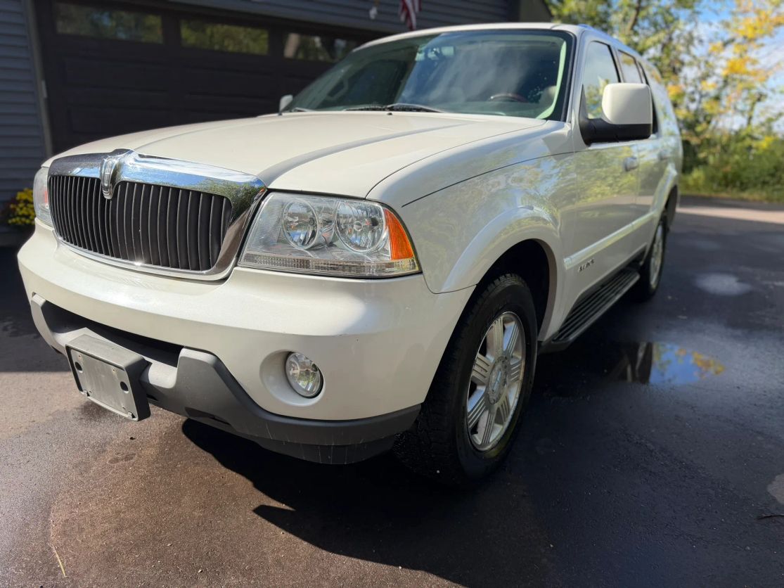 lincoln aviator 2003 5LMEU78H43ZJ21751 image lincoln aviator 2003 5LMEU78H43ZJ21751 image