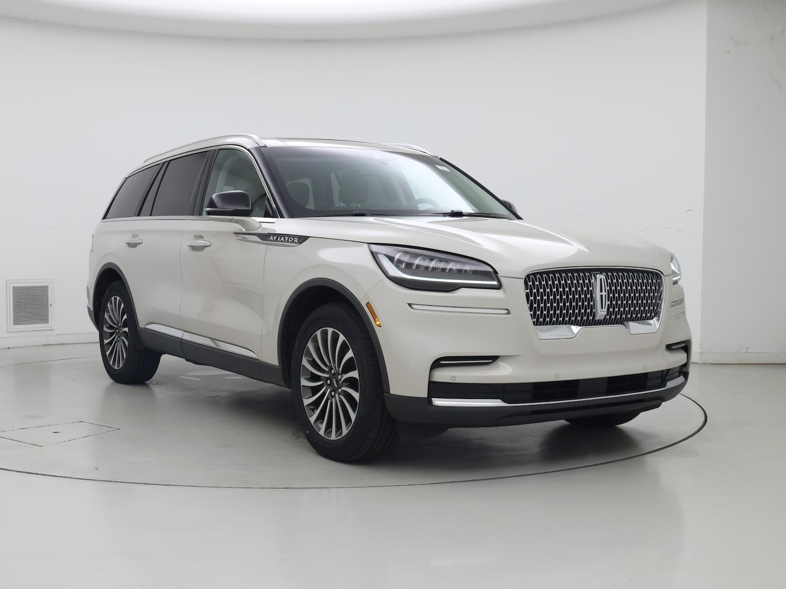 lincoln aviator 2022 5LM5J6XC2NGL21311 image lincoln aviator 2022 5LM5J6XC2NGL21311 image