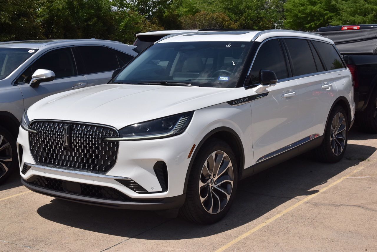 lincoln aviator 2025 5LM5J7WC4SGL15352 image lincoln aviator 2025 5LM5J7WC4SGL15352 image