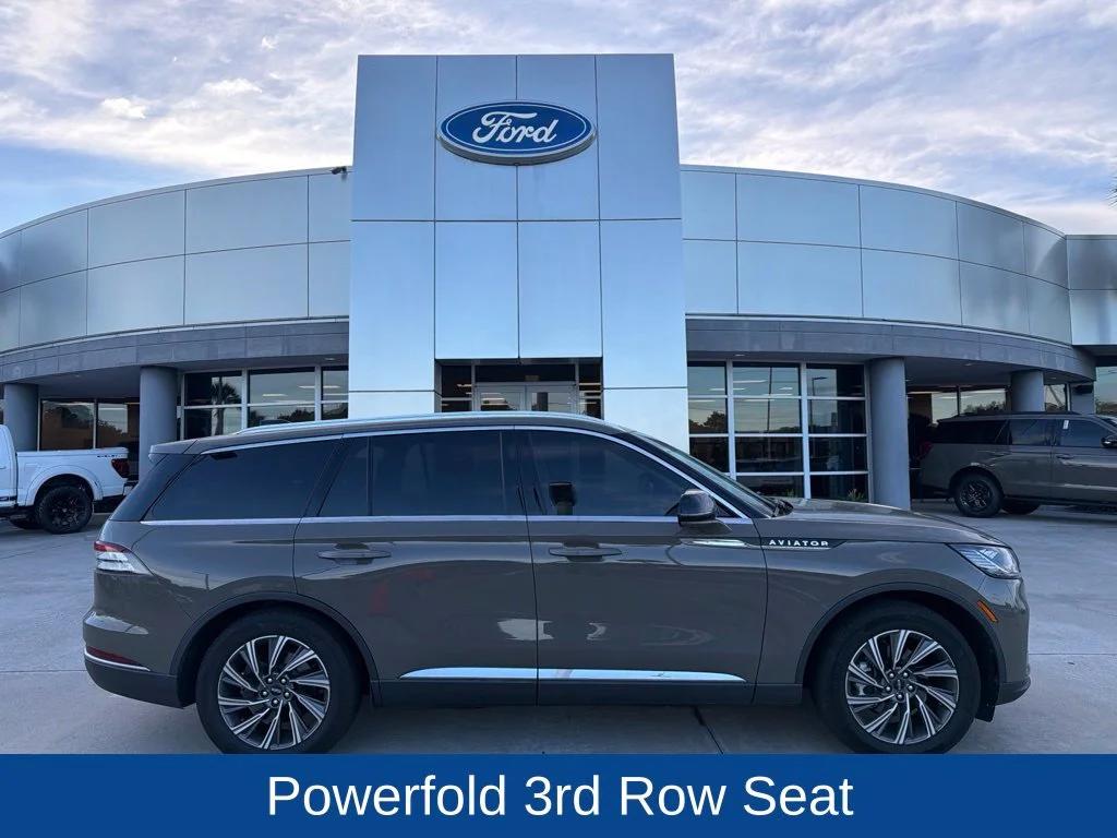 lincoln aviator 2025 5LM5J6WC2SGL17675 image lincoln aviator 2025 5LM5J6WC2SGL17675 image