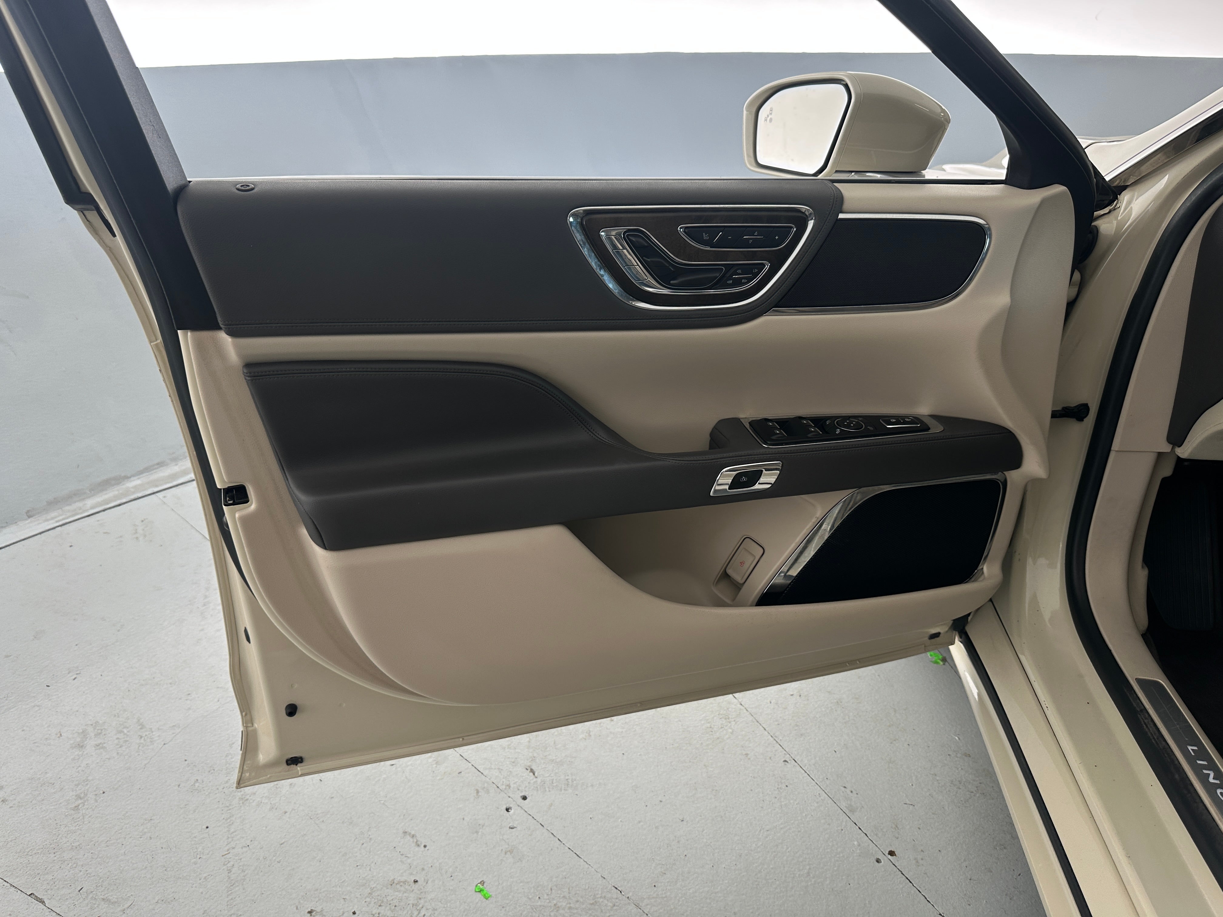 lincoln continental 2018 1LN6L9SK6J5606360 image lincoln continental 2018 1LN6L9SK6J5606360 image
