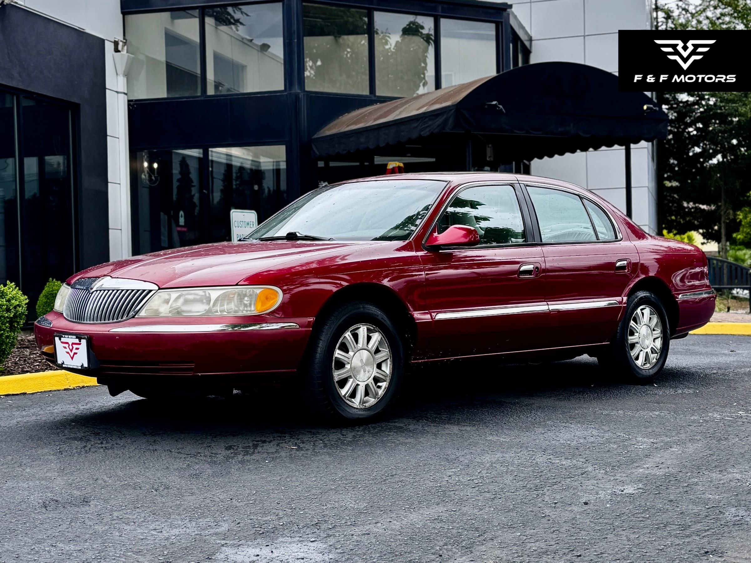 lincoln continental 2000 1LNHM97V4YY838747 image lincoln continental 2000 1LNHM97V4YY838747 image