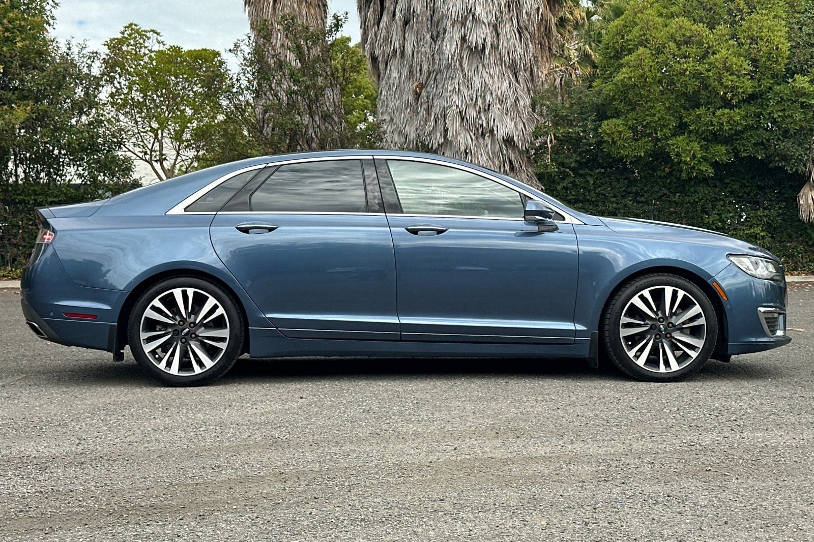 lincoln mkz 2019 3LN6L5E90KR618567 image