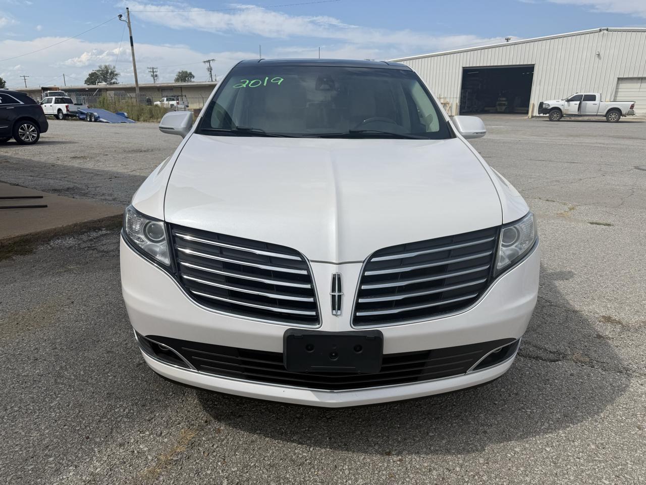 lincoln mkt 2019 2LMHJ5AT8KBL02756 image lincoln mkt 2019 2LMHJ5AT8KBL02756 image
