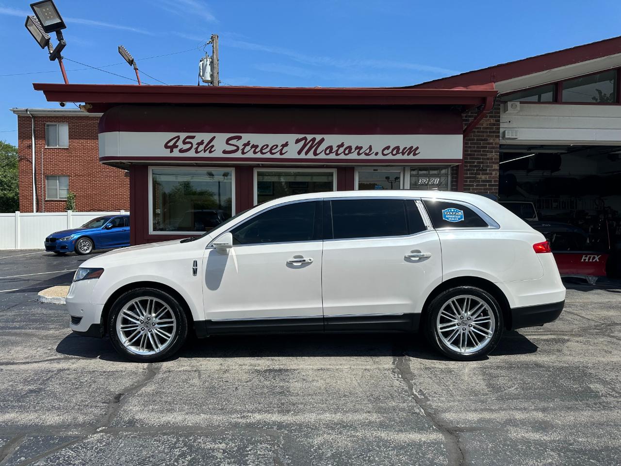 lincoln mkt 2017 2LMHJ5AT9HBL01267 image lincoln mkt 2017 2LMHJ5AT9HBL01267 image
