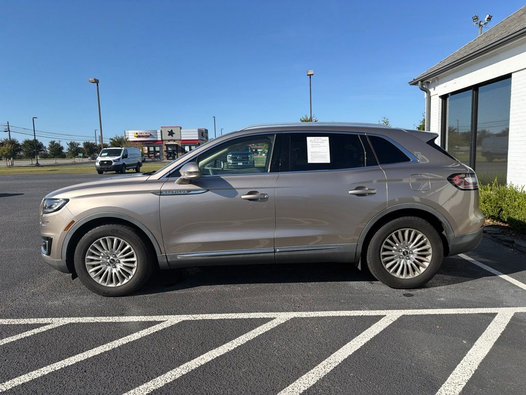 lincoln nautilus 2019 2LMPJ6J95KBL61950 image lincoln nautilus 2019 2LMPJ6J95KBL61950 image