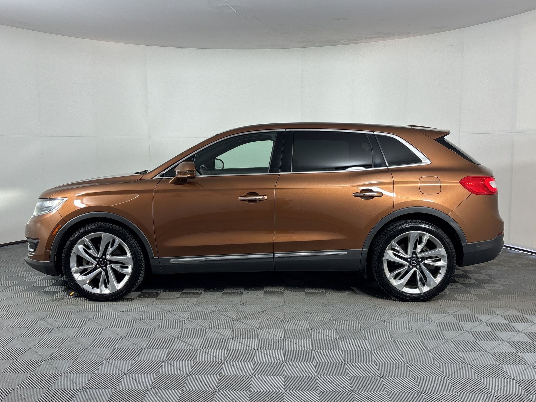 lincoln mkx 2018 2LMPJ9JR2JBL35306 image lincoln mkx 2018 2LMPJ9JR2JBL35306 image