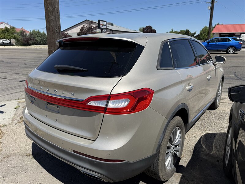 lincoln mkx 2017 2LMPJ6KR1HBL33053 image lincoln mkx 2017 2LMPJ6KR1HBL33053 image
