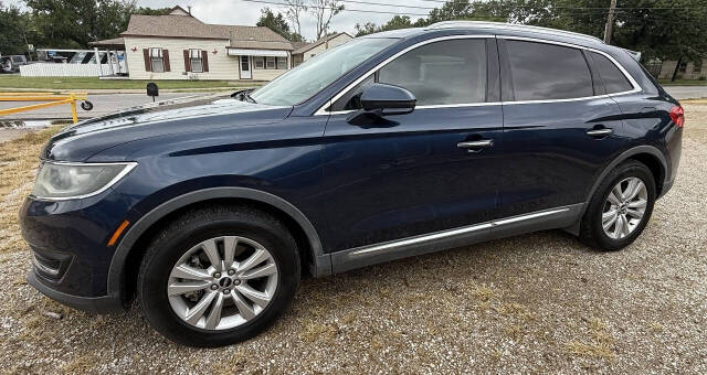 lincoln mkx 2017 2LMPJ6JR8HBL53219 image lincoln mkx 2017 2LMPJ6JR8HBL53219 image