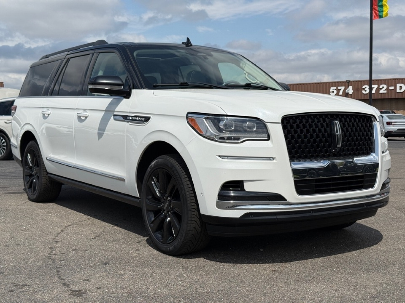lincoln navigator 2023 5LMJJ3TG2PEL00561 image lincoln navigator 2023 5LMJJ3TG2PEL00561 image