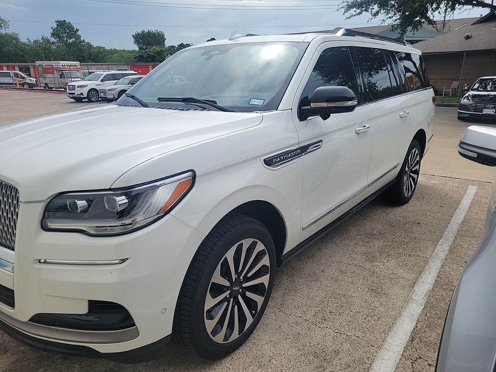 lincoln navigator 2023 5LMJJ3LG9PEL12027 image lincoln navigator 2023 5LMJJ3LG9PEL12027 image