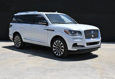 lincoln navigator 2023 5LMJJ2KG8PEL02715 image lincoln navigator 2023 5LMJJ2KG8PEL02715 image