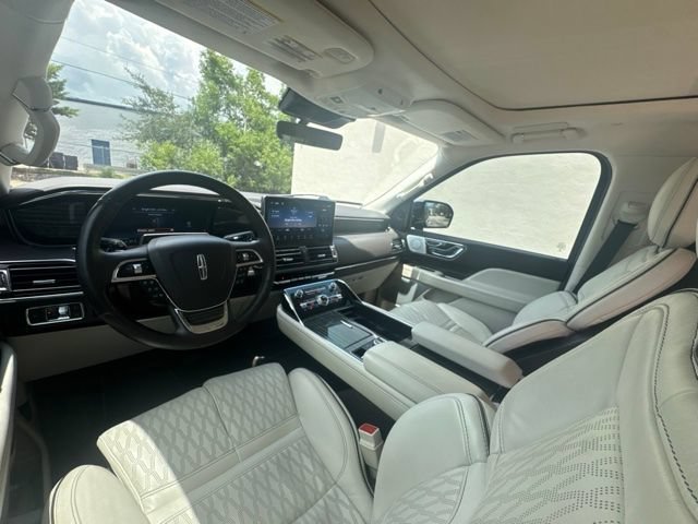 lincoln navigator 2023 5LMJJ2TG7PEL00372 image lincoln navigator 2023 5LMJJ2TG7PEL00372 image