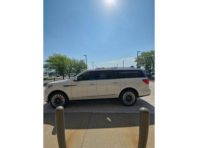 lincoln navigator 2019 5LMJJ3TT9KEL10476 image lincoln navigator 2019 5LMJJ3TT9KEL10476 image