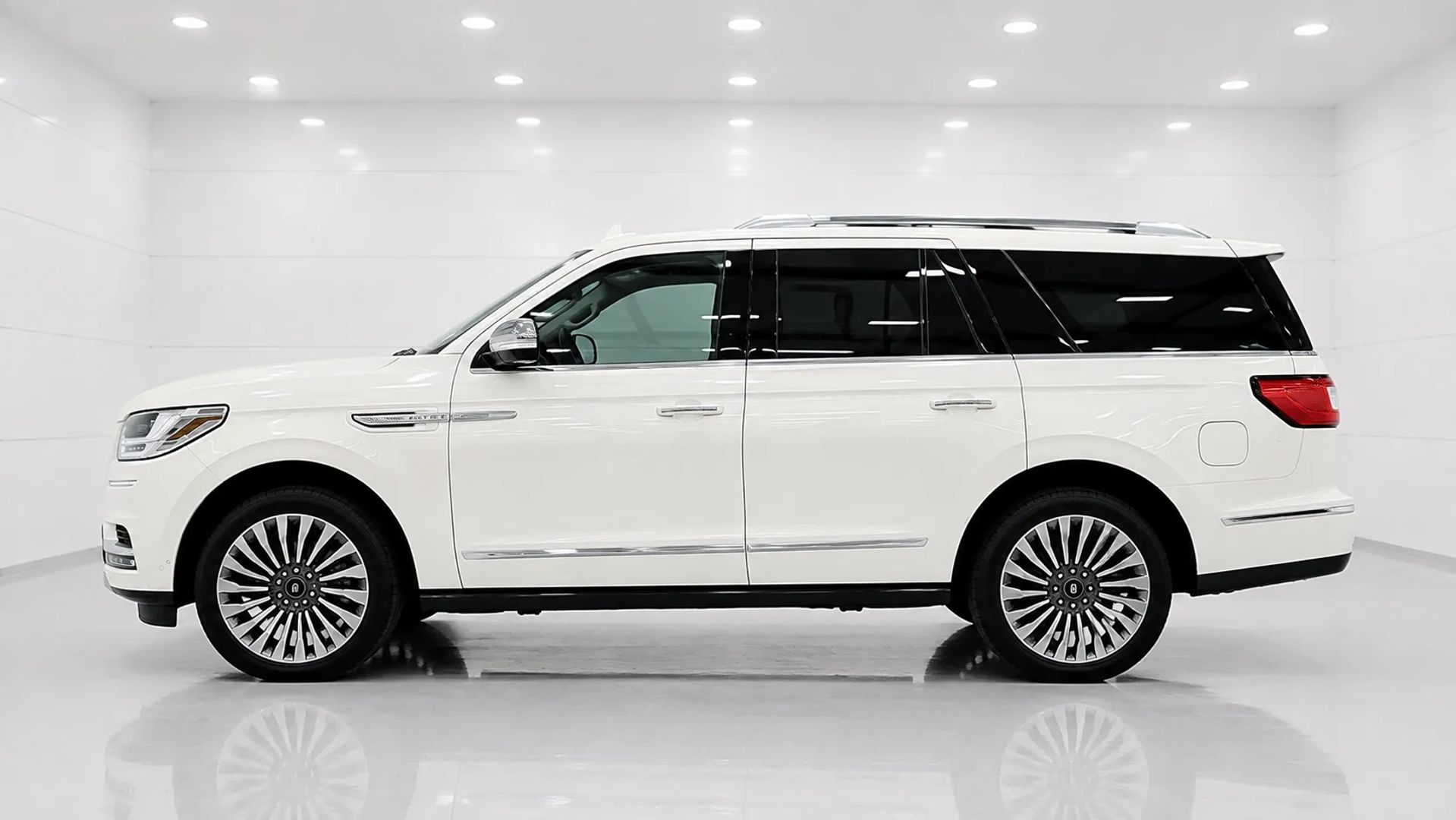 lincoln navigator 2019 5LMJJ2LT7KEL19106 image