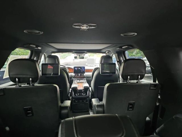lincoln navigator 2018 5LMJJ3LT5JEL13776 image lincoln navigator 2018 5LMJJ3LT5JEL13776 image